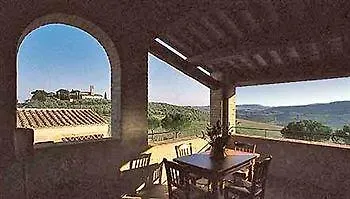 Alloggio per agriturismo Fattoria Abbazia Monte Oliveto *